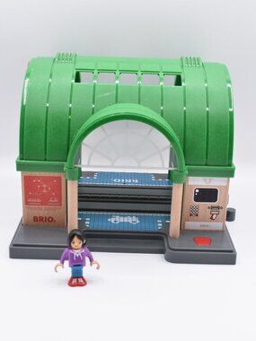 BRIO - Central Train Station 33649 Sounds Wooden Track Works Thomas Compatible